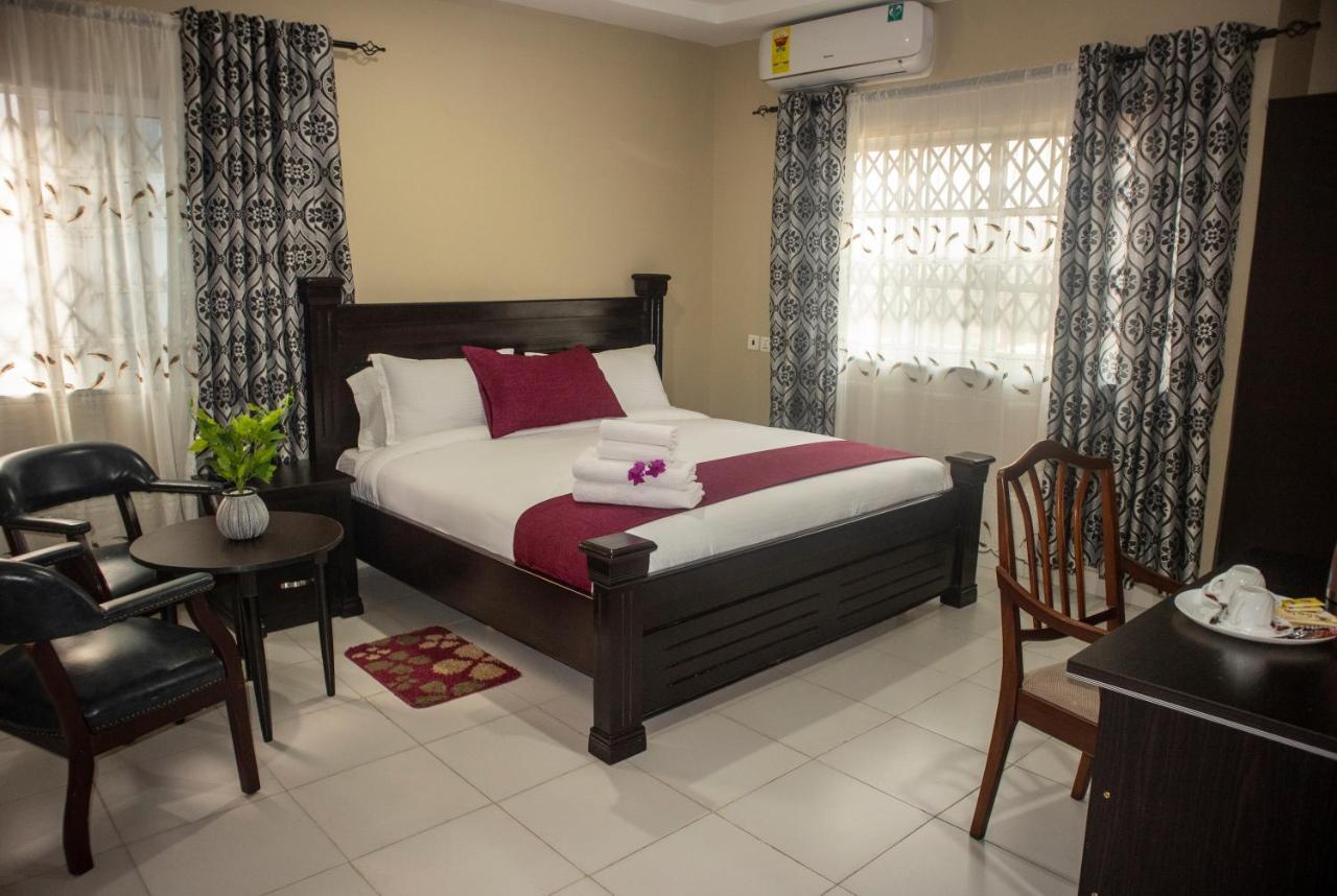 Kislas Luxury Hotel Adenta Buitenkant foto