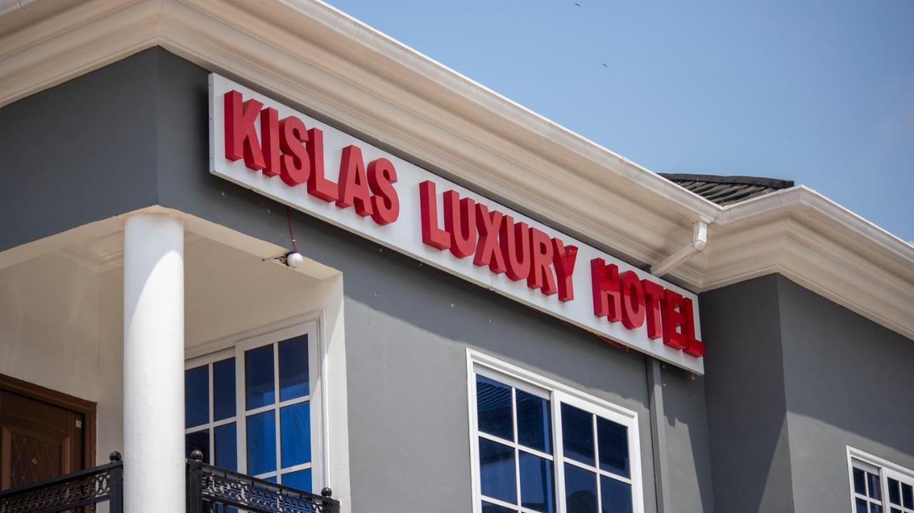 Kislas Luxury Hotel Adenta Buitenkant foto